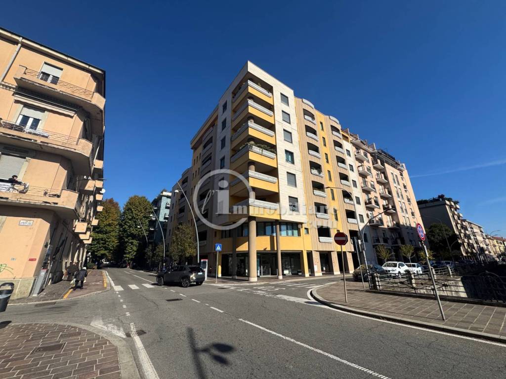 Appartamento a Saronno in Viale Rimembranze - Foto 3