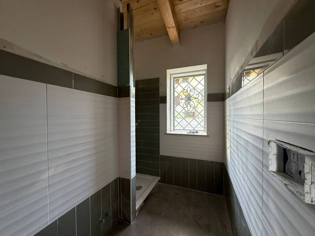 Villa a Aprilia in Via Basento - Foto 4