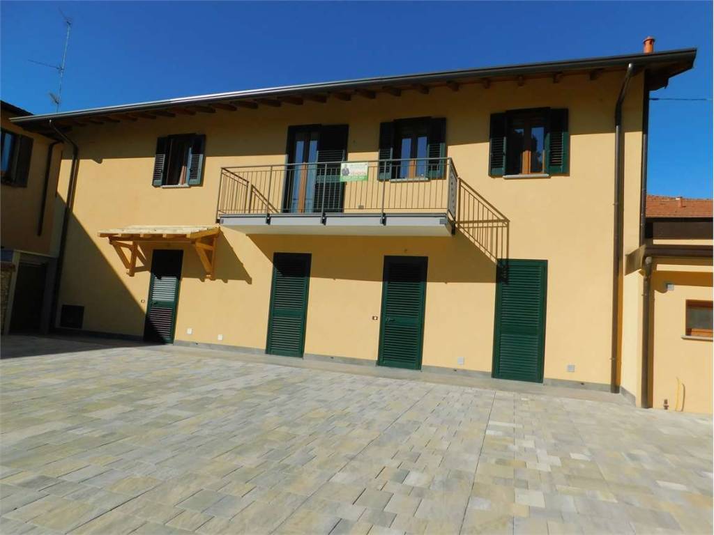 Casa indipendente a Somma lombardo in piazza casolo, 10 - Foto 2
