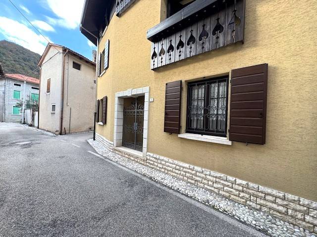 Villa a Montereale valcellina in Vicolo del Ferro, 8 - Foto 2