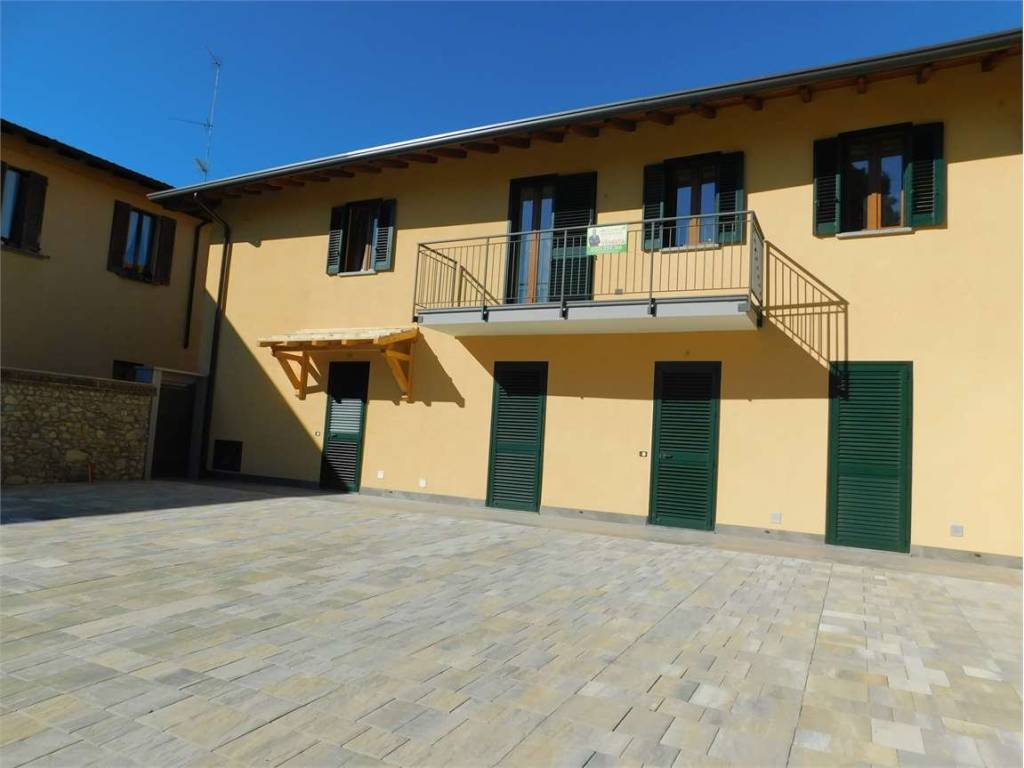 Casa indipendente a Somma lombardo in piazza casolo, 6 - Foto 2