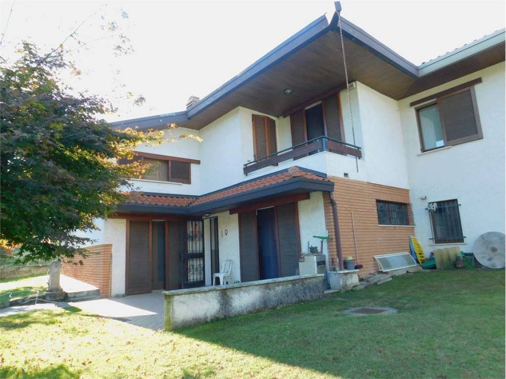 Villa a Casorate sempione in via 2 giugno , 2 - Foto 2