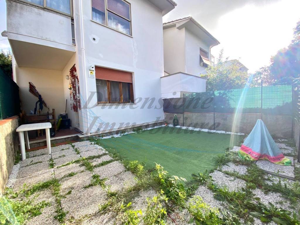 Appartamento a Rosignano marittimo in Via Lago Maggiore - Foto 3