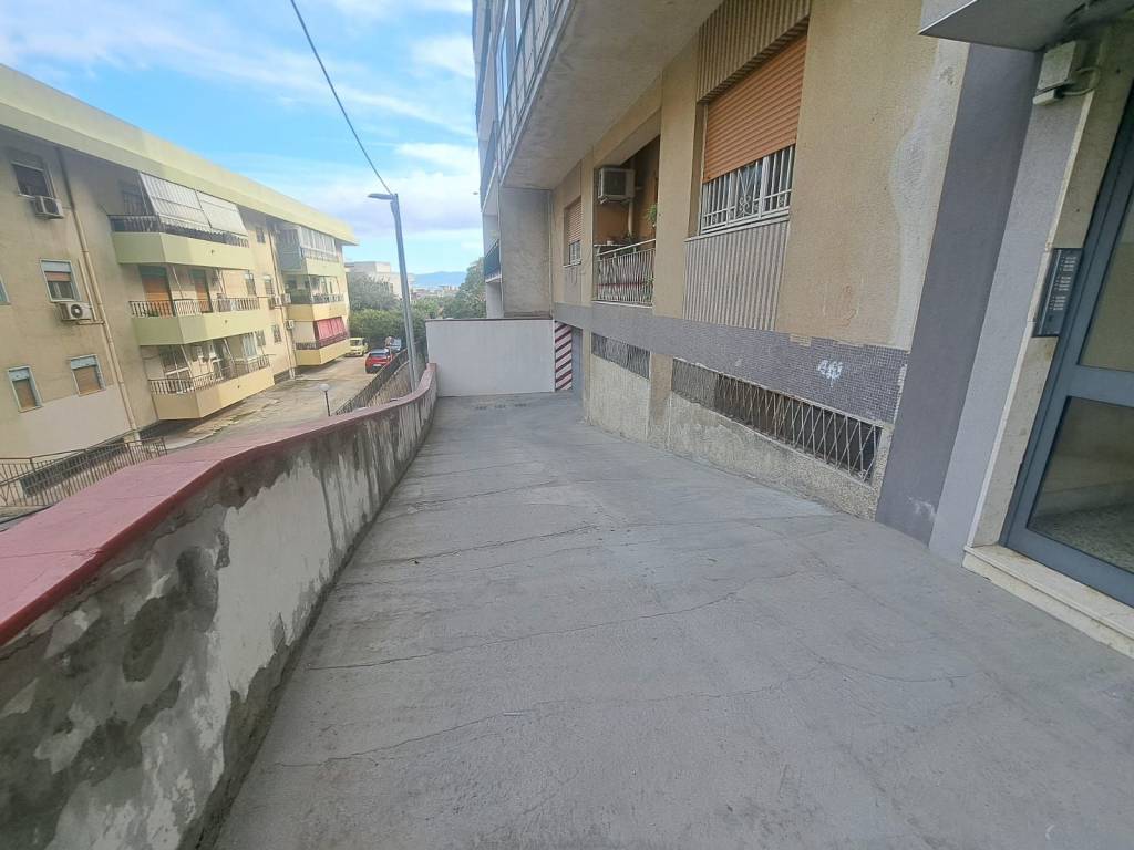 Appartamento a Messina in Via Comunale Santo - Foto 2