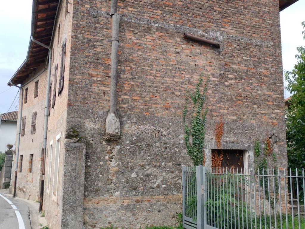 Rustico / casale a San vito di fagagna in Via Nogaredo, 32 - Foto 4