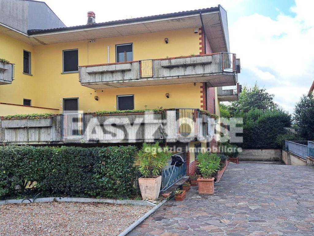 Appartamento a Loro ciuffenna in Via Giuseppe Verdi - Foto 2