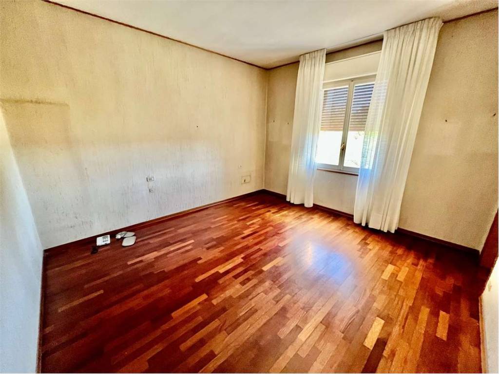 Appartamento a Imola in App.to in Quadrifamiliare - 2 Bagni 3 camere - Foto 4