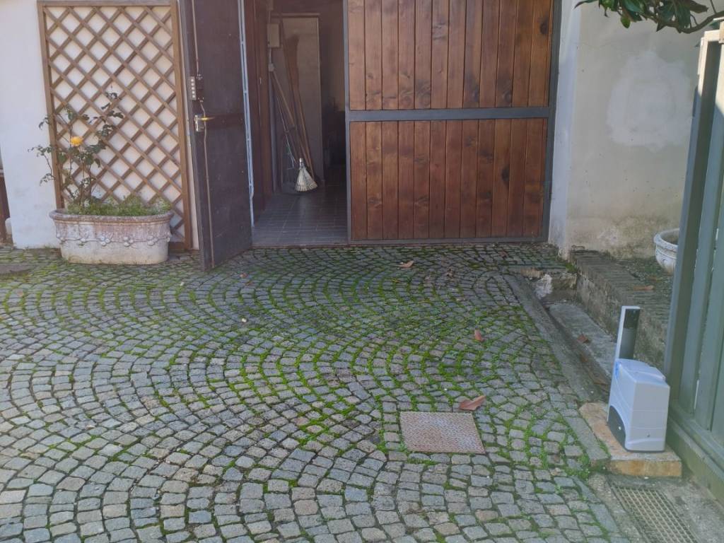 Villa a Tortona in Strada Comunale Viola-Rosè Faceto - Foto 4