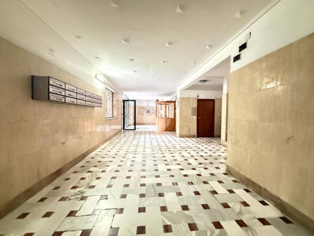 Appartamento a Portici in Via Benvenuto Cellini, 50 - Foto 2