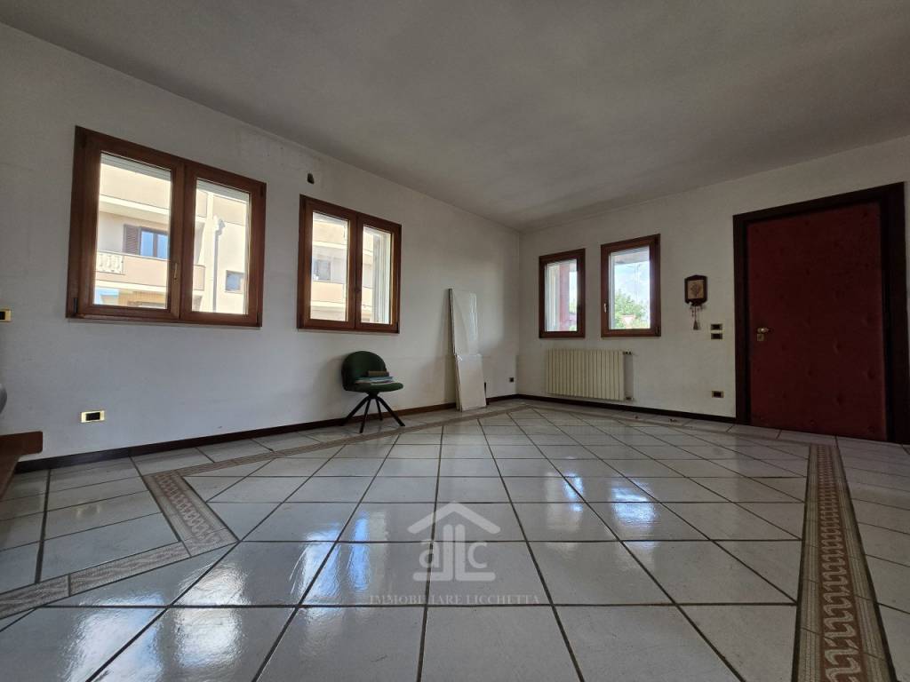 Villa a Cavallino in Via Carlo Poerio 10 - Foto 3