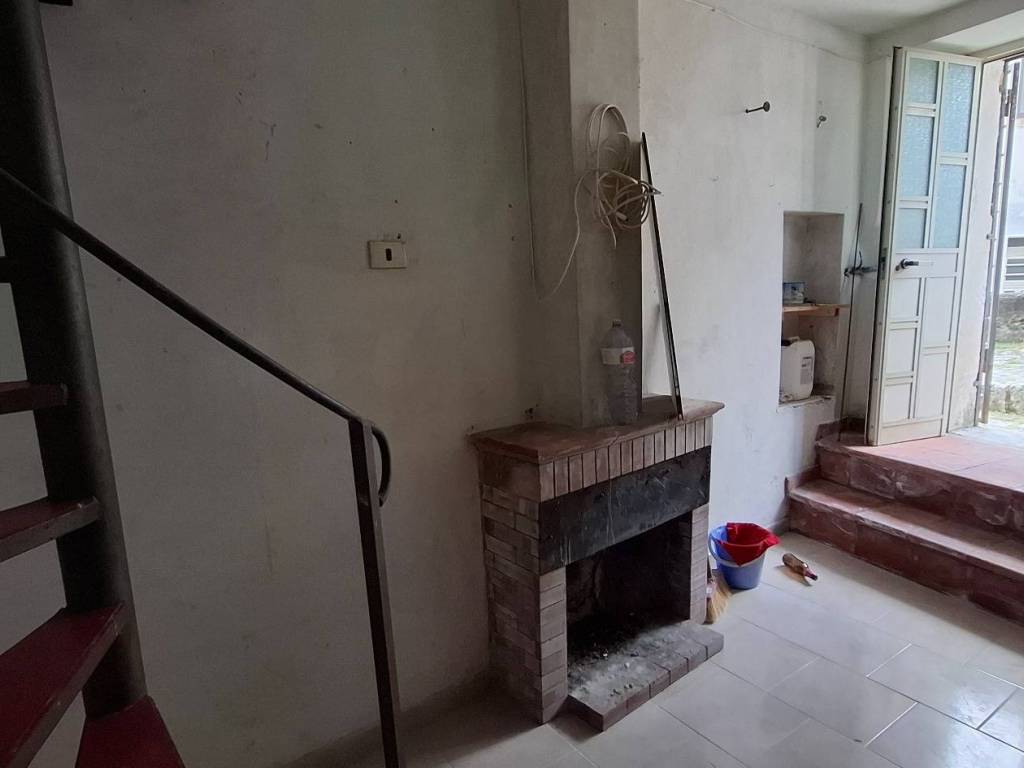 Casa indipendente a Lagonegro in Via Filippo Corridoni, 10 - Foto 5