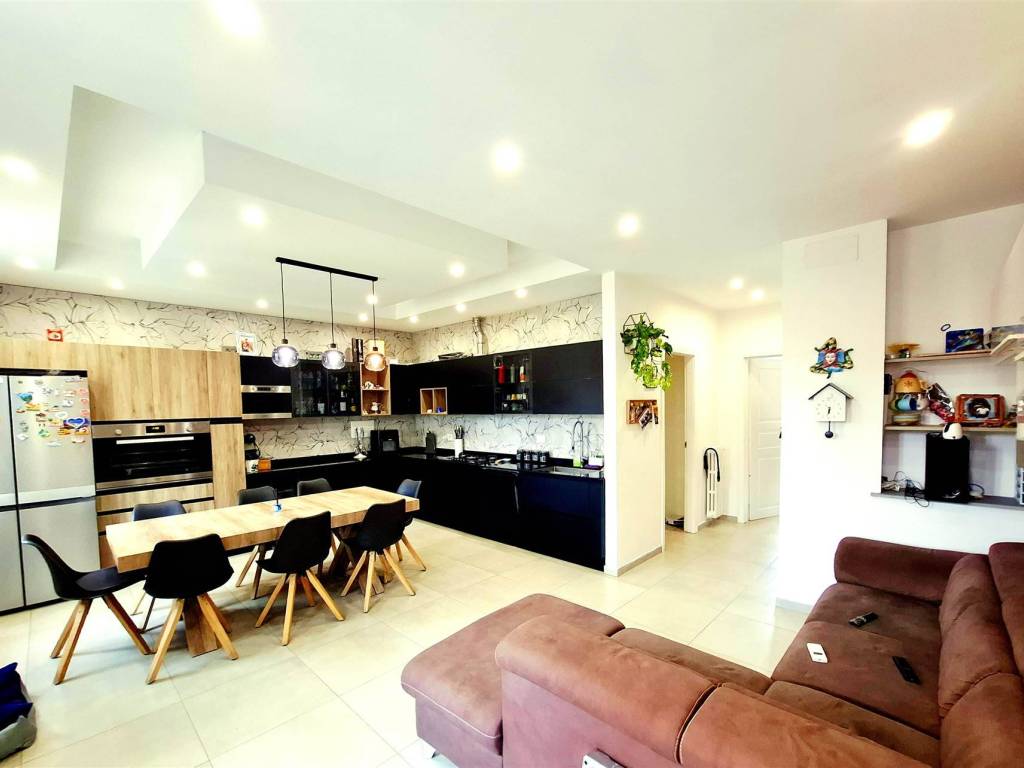 Casa indipendente a Prato in Via Luigi Cherubini - Foto 2