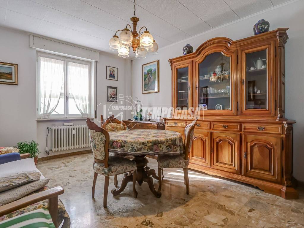 Appartamento a Castelletto sopra ticino in Via Monte Rosa - Foto 2