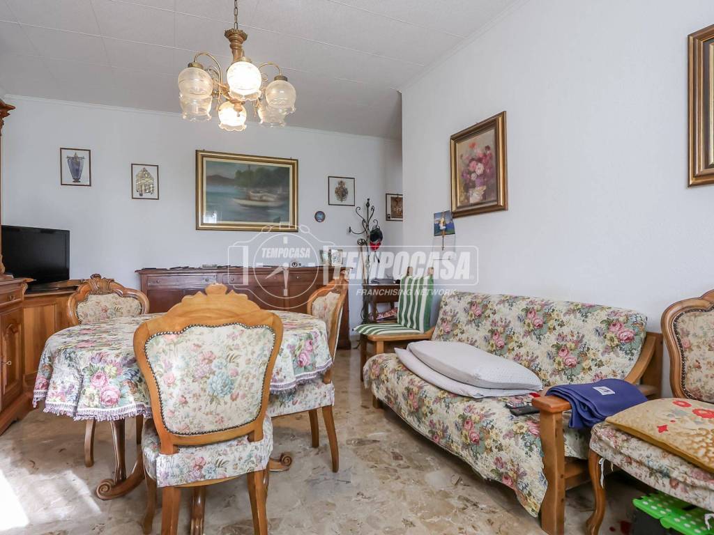 Appartamento a Castelletto sopra ticino in Via Monte Rosa - Foto 3