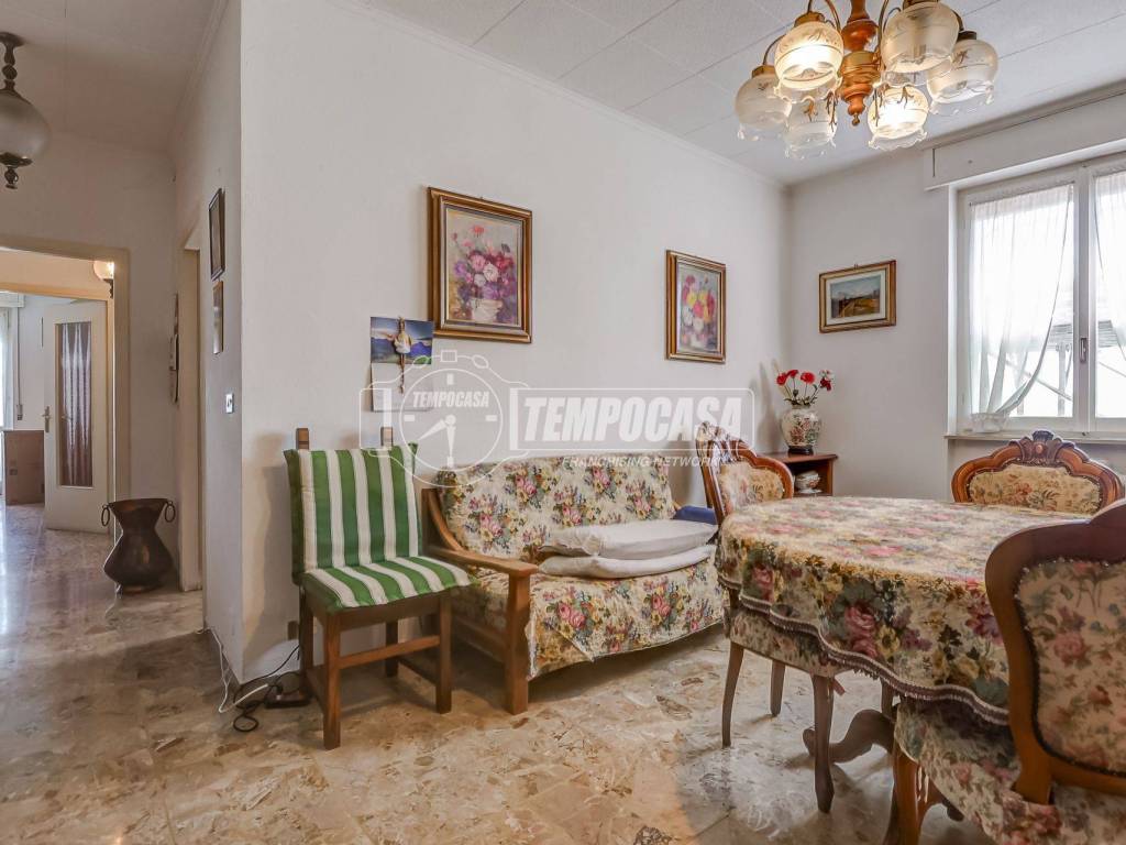Appartamento a Castelletto sopra ticino in Via Monte Rosa - Foto 4