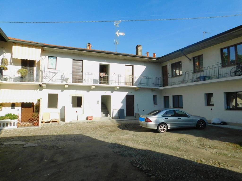 Appartamento a Somma lombardo in Via Binaghi, 20 - Foto 2