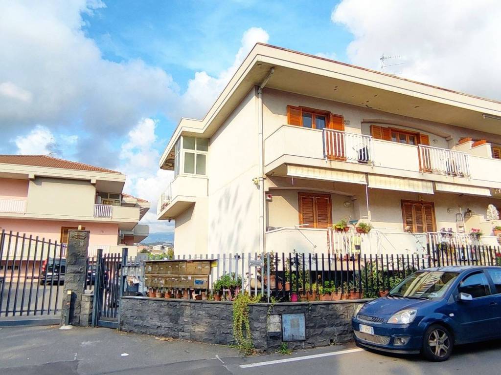 Appartamento a Acireale in Via Provinciale per Riposto - Foto 3