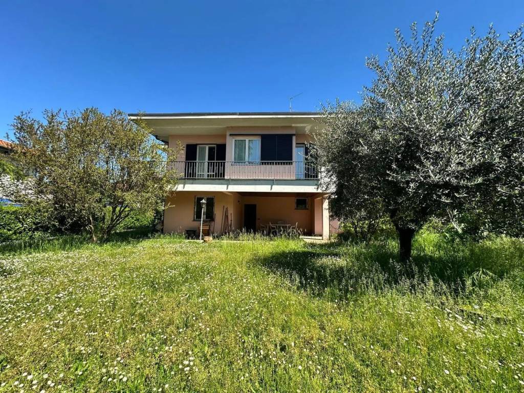 Villa a Cabiate in Giovanni Xiii No Number - Foto 2