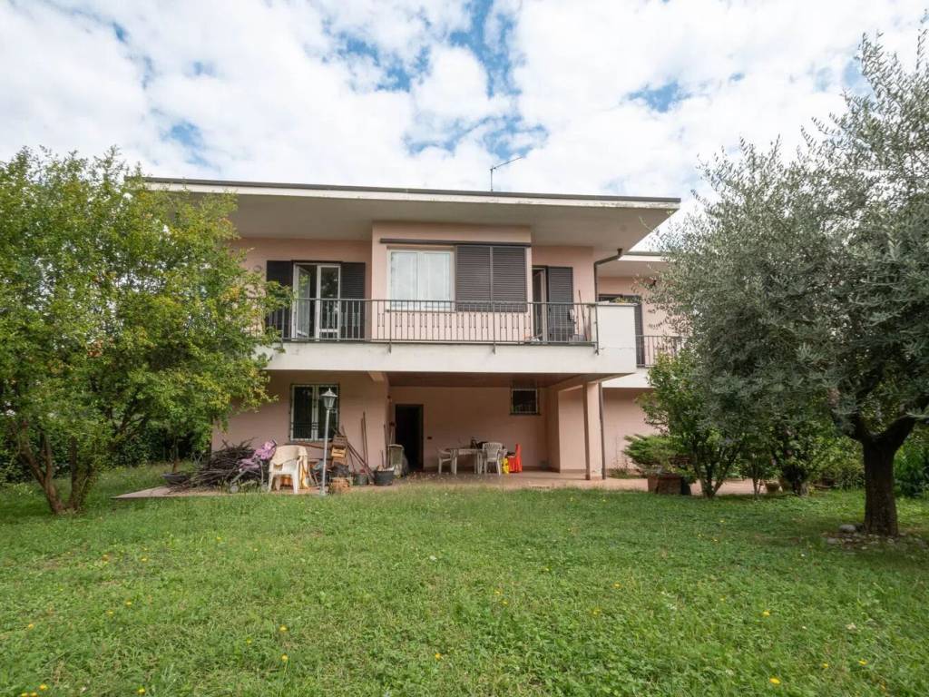 Villa a Cabiate in Giovanni Xiii No Number - Foto 3