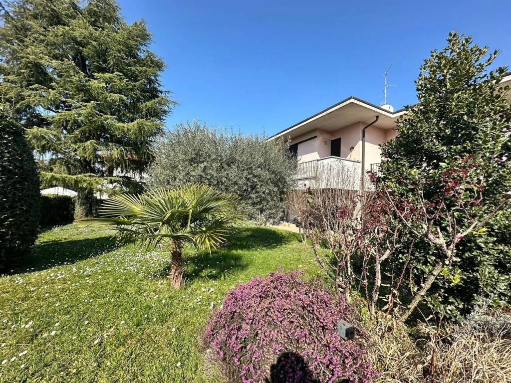 Villa a Cabiate in Giovanni Xiii No Number - Foto 4