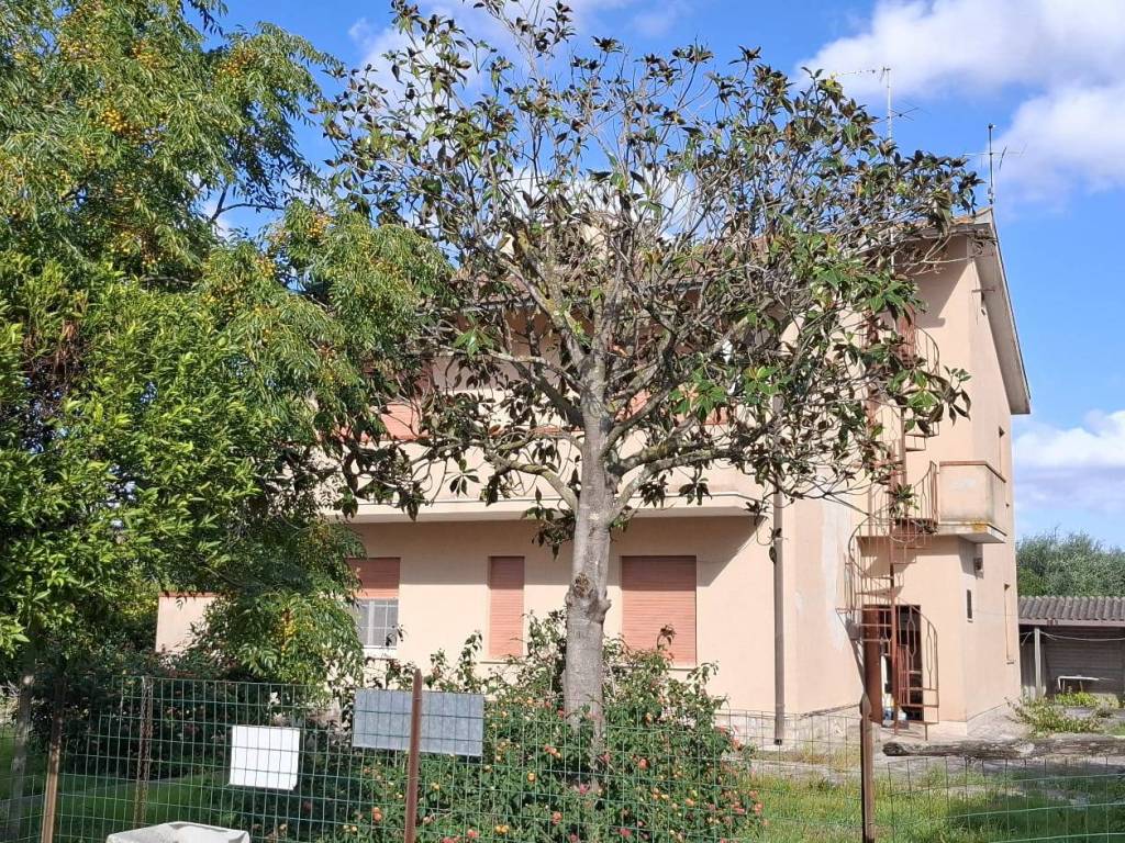 Casa indipendente a Terracina in Via San Felice Circeo, 33 - Foto 2