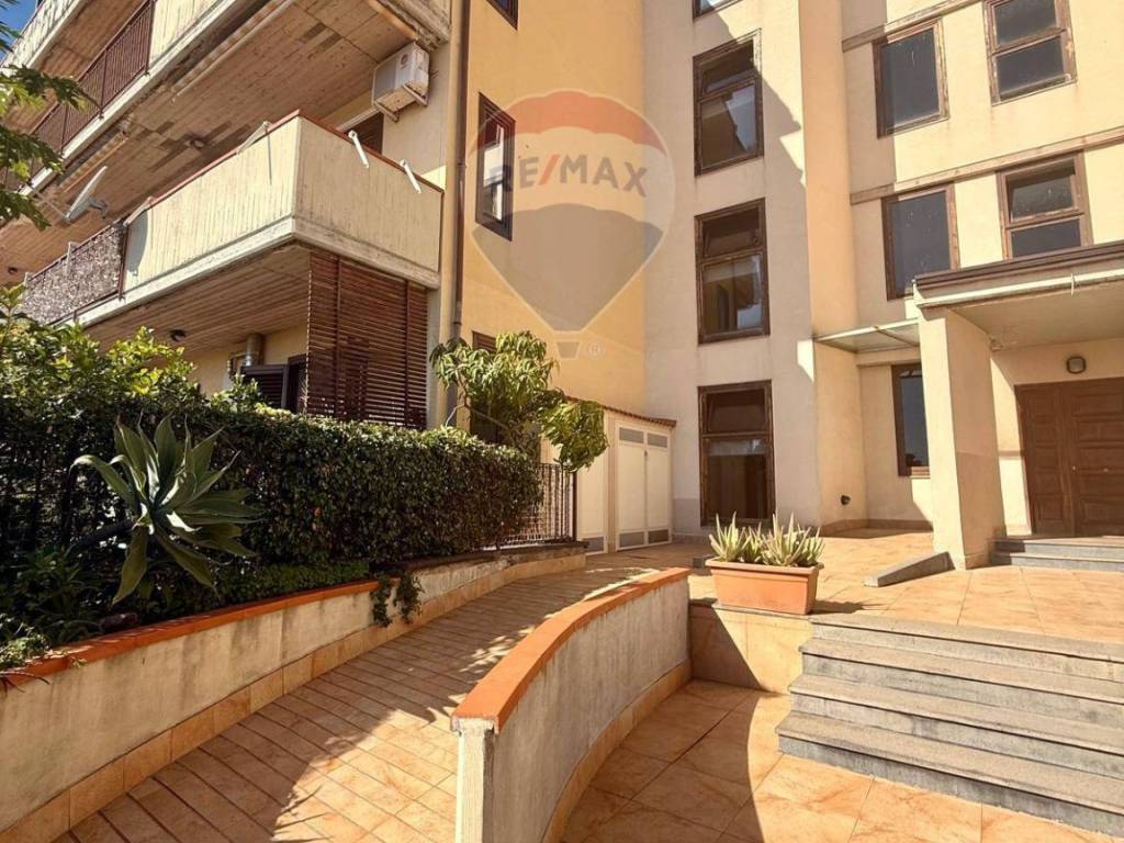 Appartamento a Fiumefreddo di sicilia in via Giovanni Paolo Secondo, 13 - Foto 2