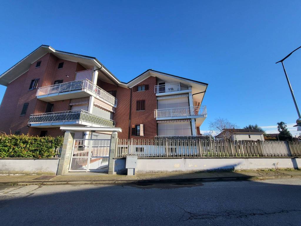Appartamento a Volpiano in Via Riviera, 36 - Foto 2