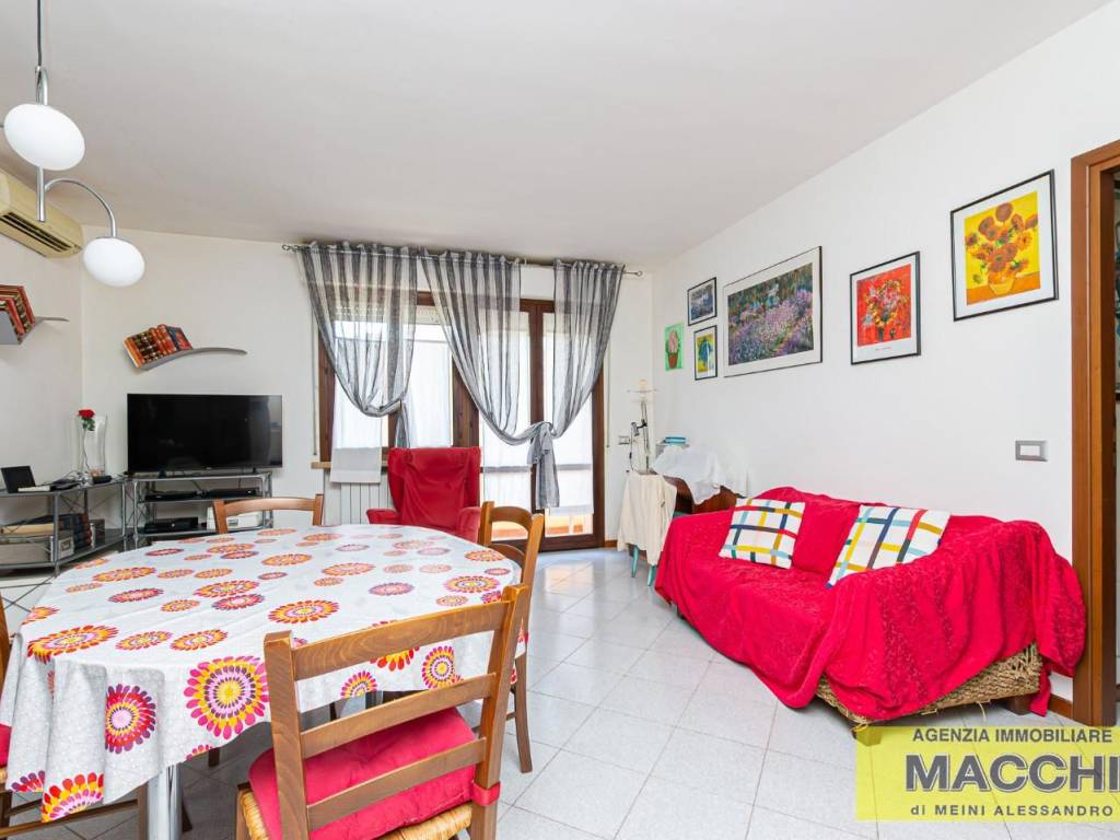 Appartamento a Ponsacco in Via Eugenio Curiel, - Foto 2