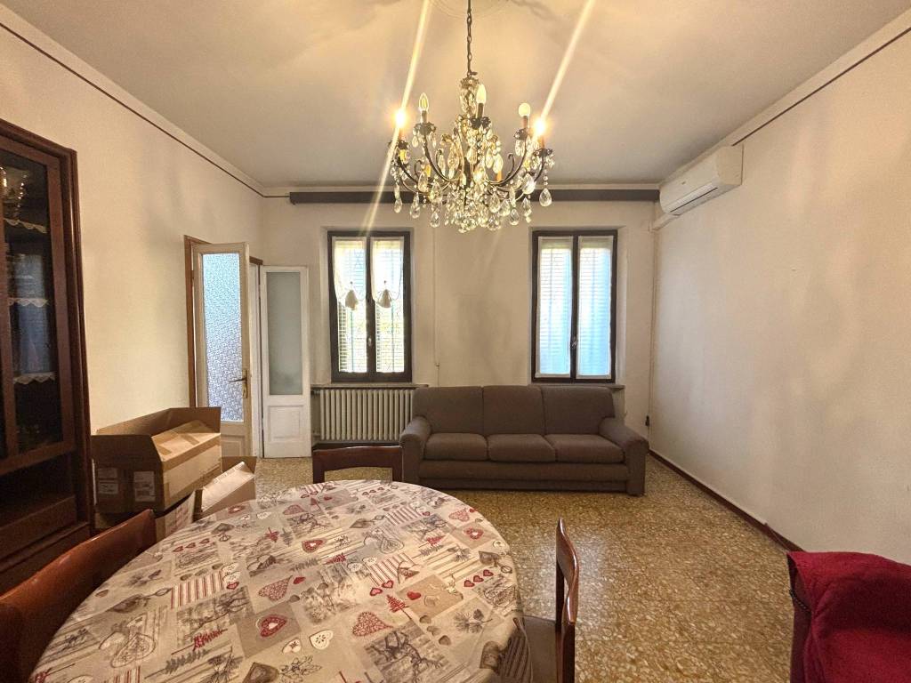 Villa a Mantova in Strada Circonvallazione Sud, 54 - Foto 5