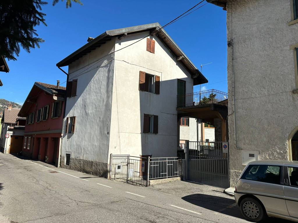 Villa a Cene in Via Ulisse Bellora, 24 - Foto 2