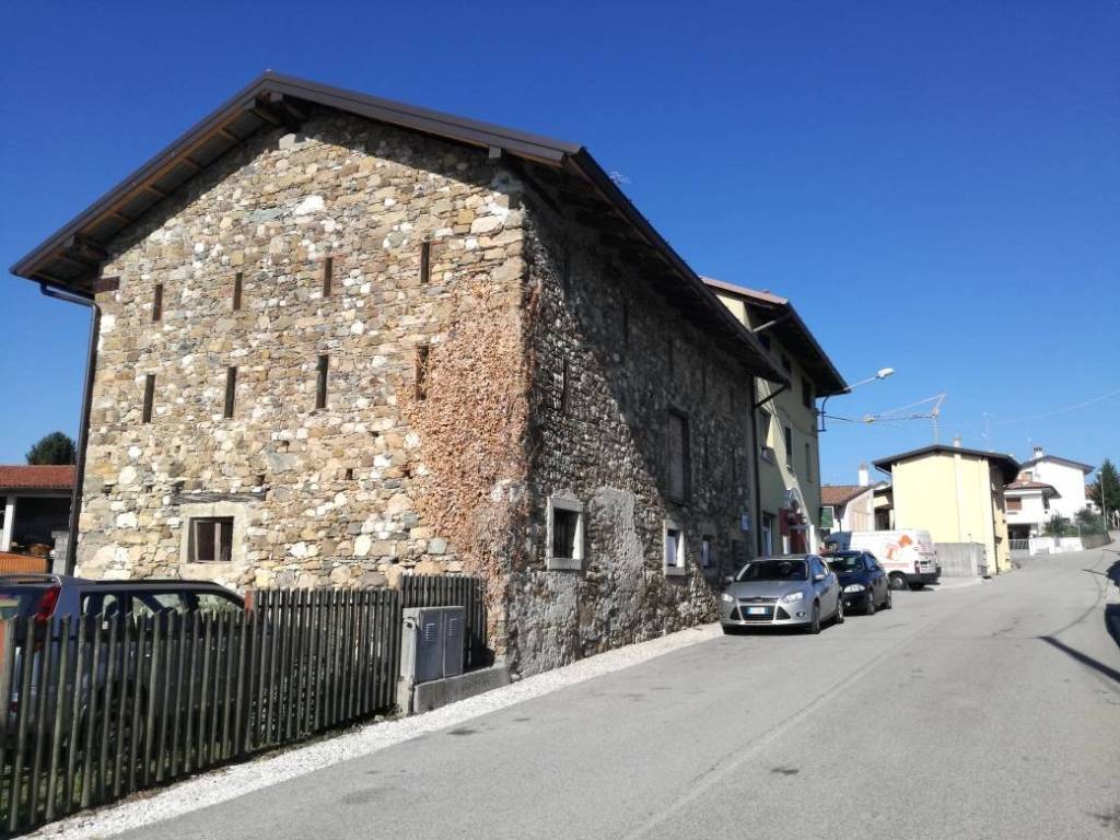 Casa indipendente a Buja in Via Collosomano, 158 - Foto 5