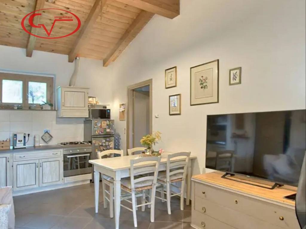 Appartamento a Terranuova bracciolini in Strada Comunale di Piandimaggio - Foto 2