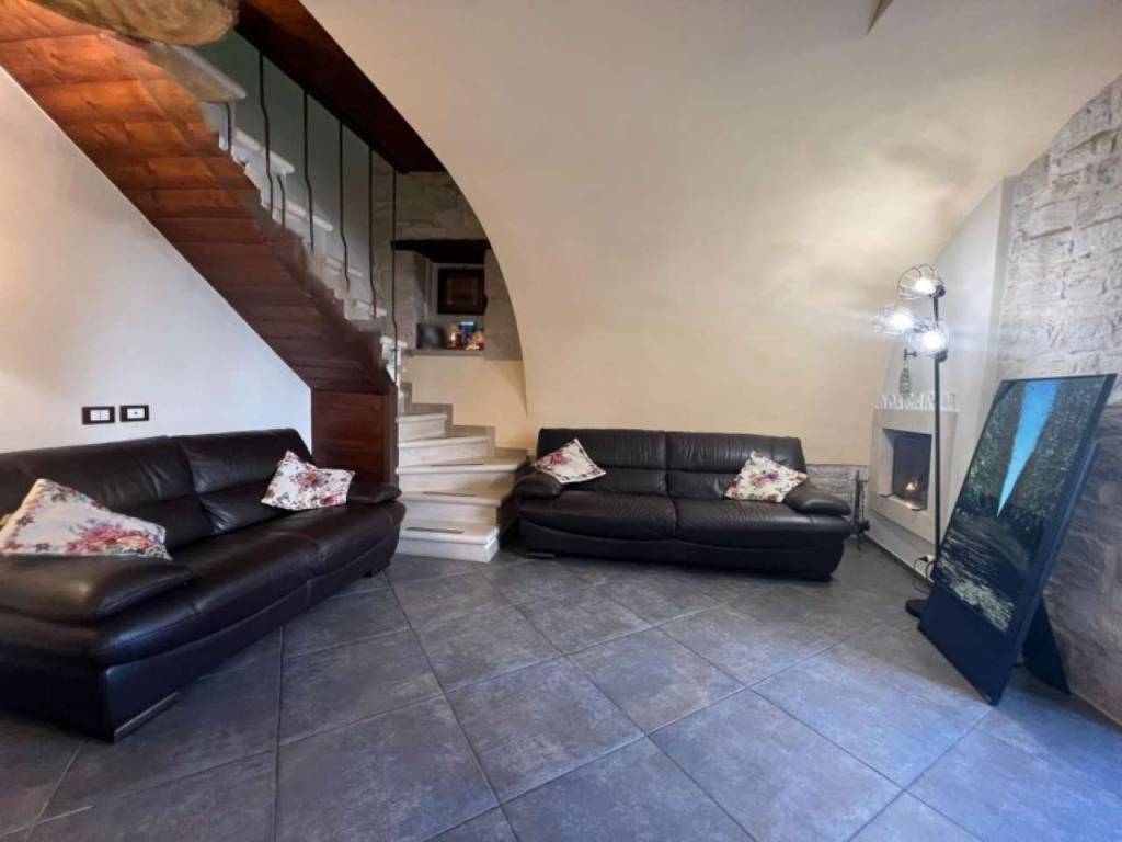 Appartamento a Bisceglie in via Cristoforo Colombo 27 - Foto 2