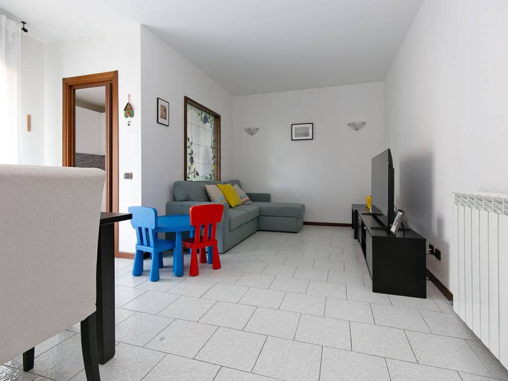 Appartamento a Saronno in Via Leonardo da Vinci - Foto 2