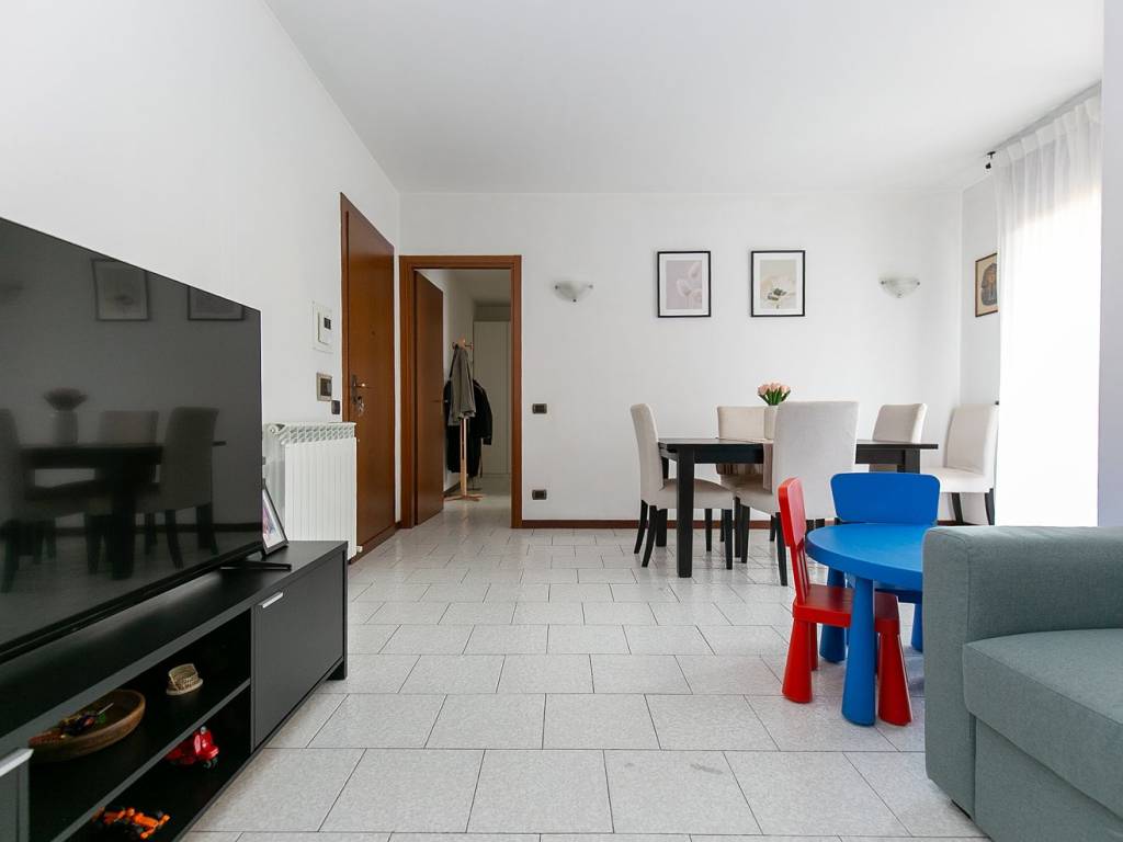 Appartamento a Saronno in Via Leonardo da Vinci - Foto 3