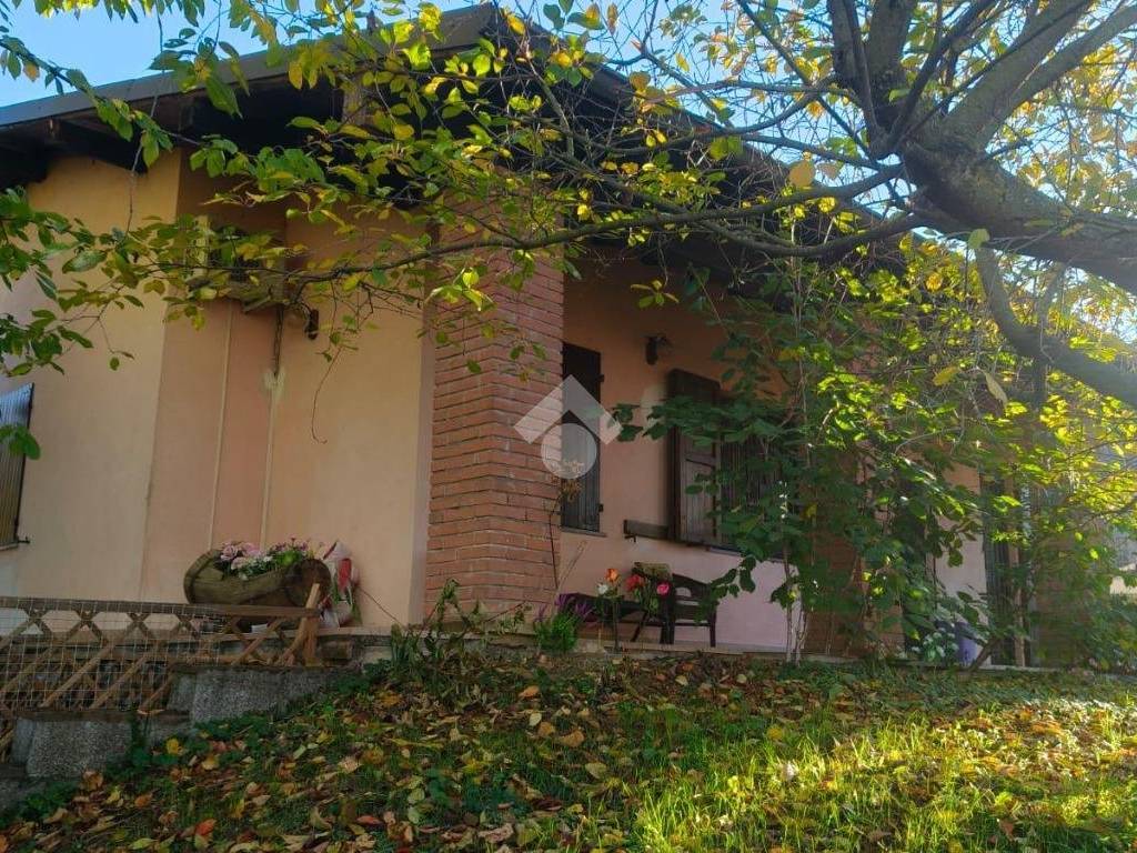 Casa indipendente a Santa giuletta in Via Modigliani, 5 - Foto 3