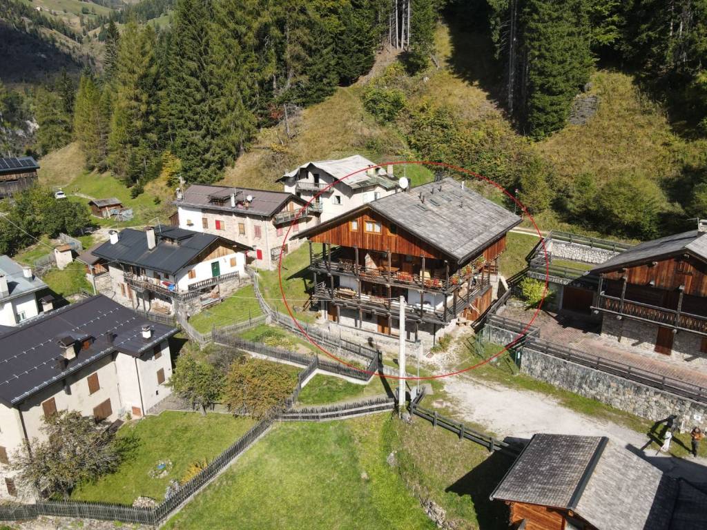 Appartamento a Alleghe in Via Lagusello - Foto 3