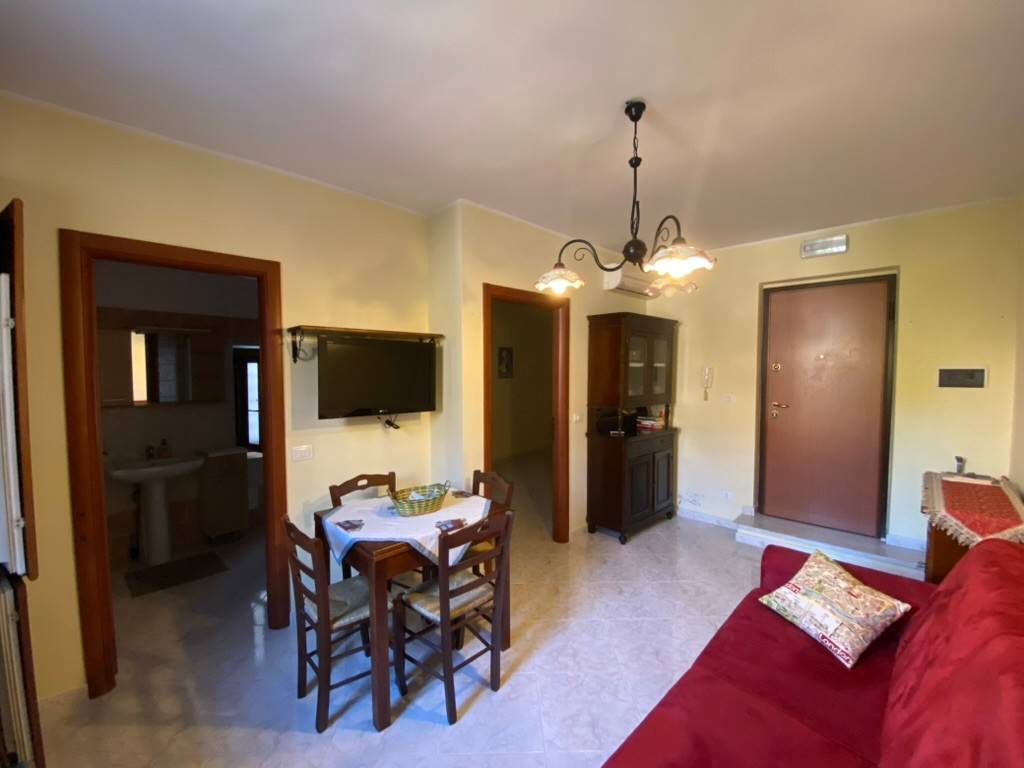 Appartamento a Fondi in Largo Bernardino da Sala - Foto 2