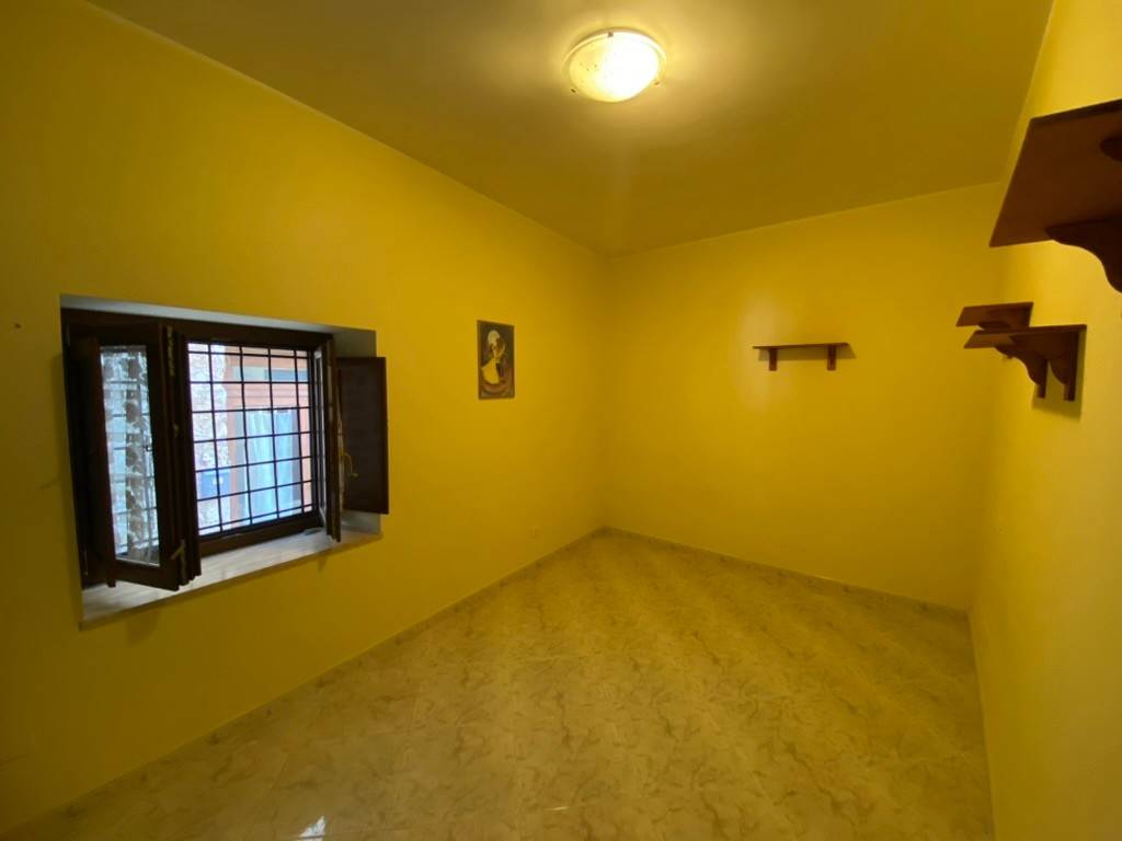 Appartamento a Fondi in Largo Bernardino da Sala - Foto 5