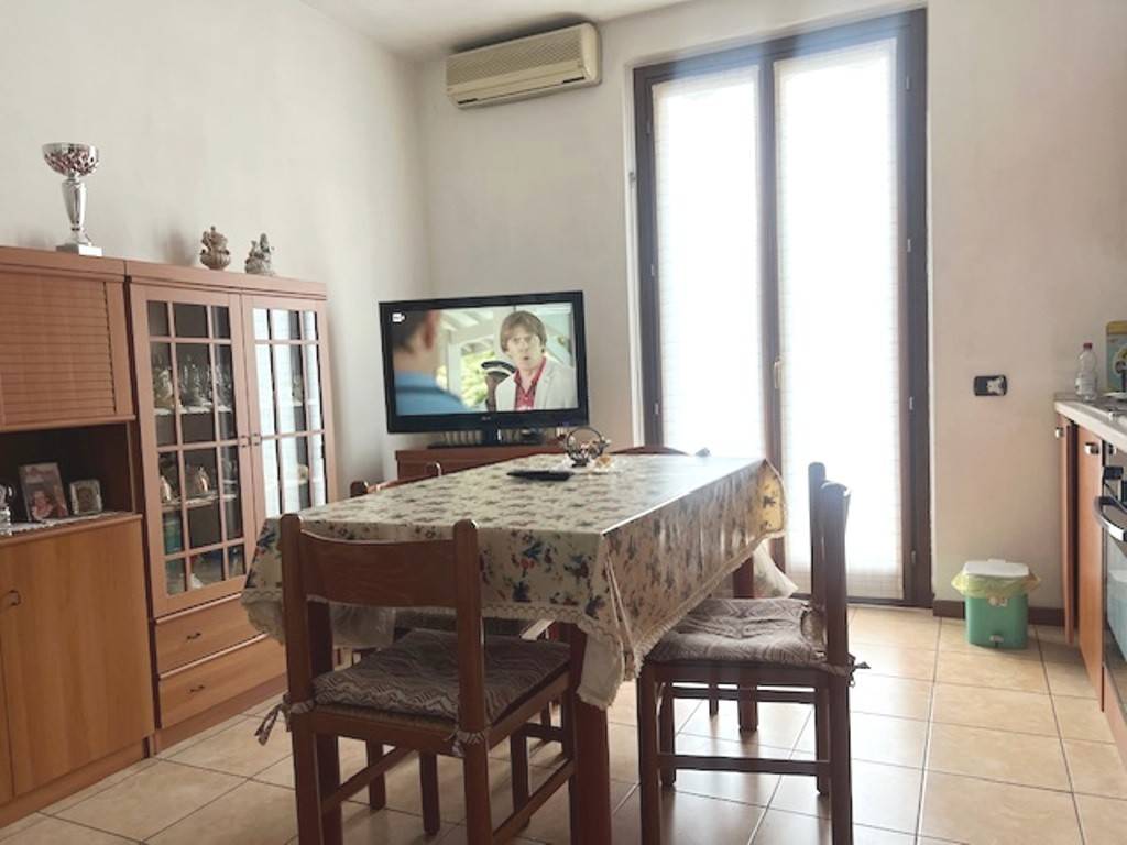 Appartamento a Costa masnaga in Via 25 Aprile, 9 - Foto 4