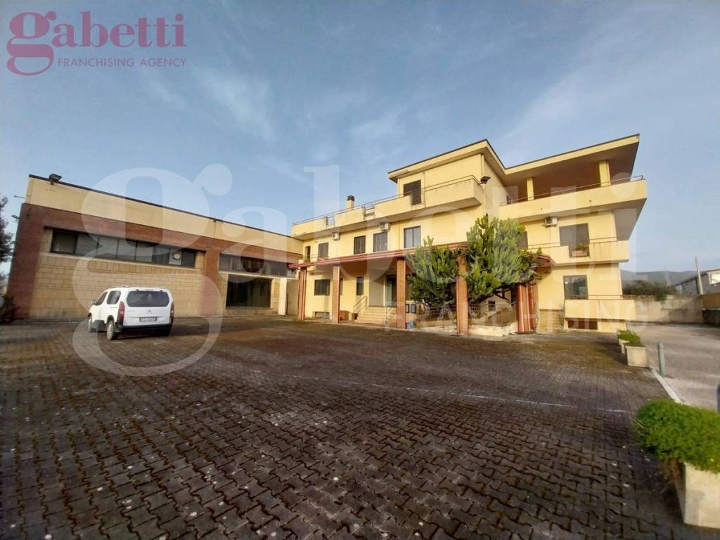 Immobile a Santa maria capua vetere in VIA GALATINA, snc - Foto 4