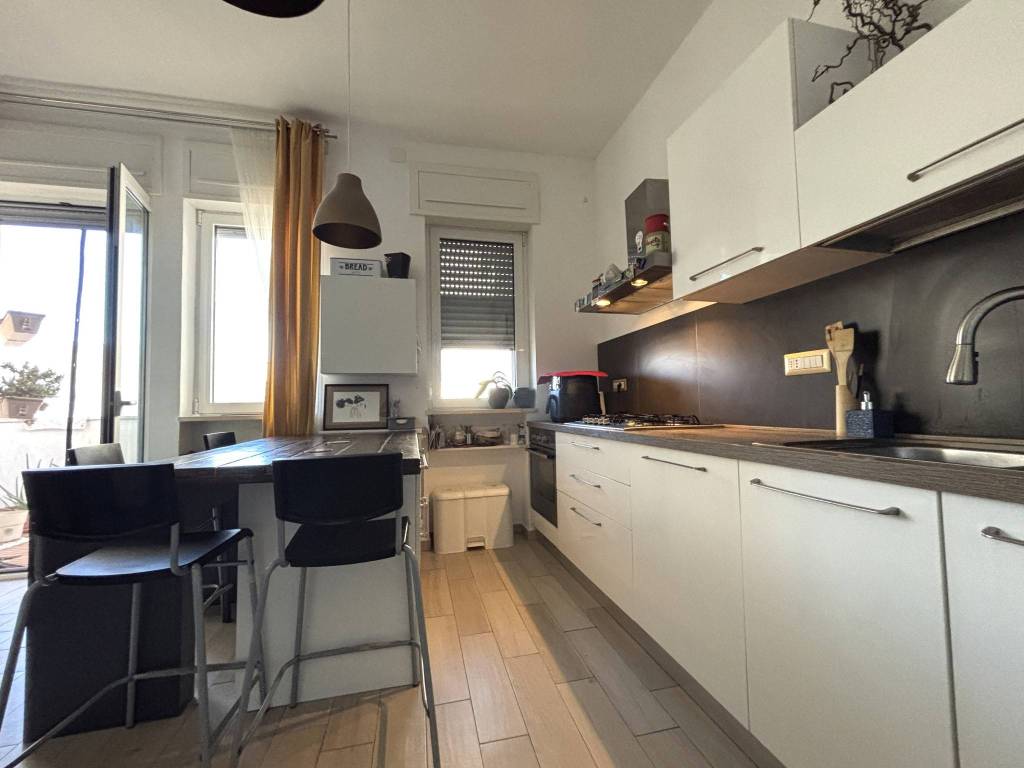 Appartamento a Surbo in Via Martiri d'Otranto - Foto 5