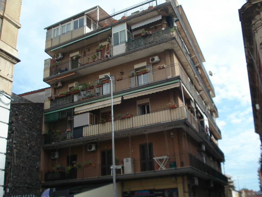 Attico / mansarda a Catania in Via Wrzì, 14 - Foto 2