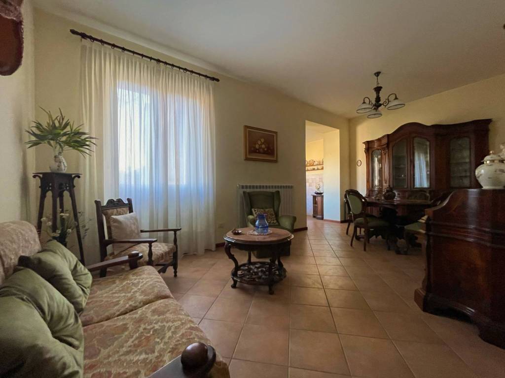 Appartamento a Volpedo in Piazza Libertà - Foto 2