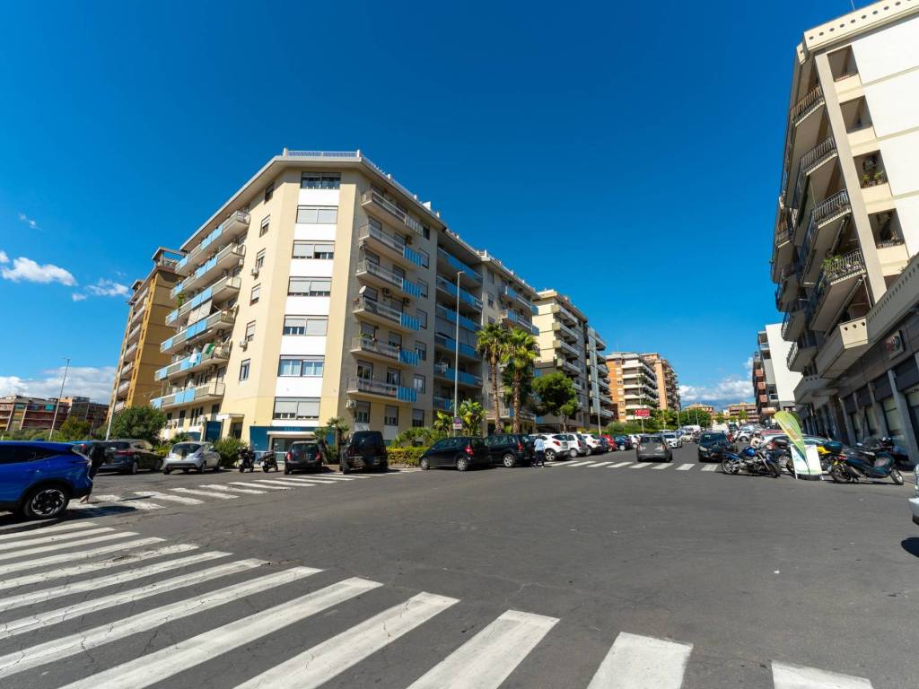 Appartamento a Catania in Via Modena - Foto 3
