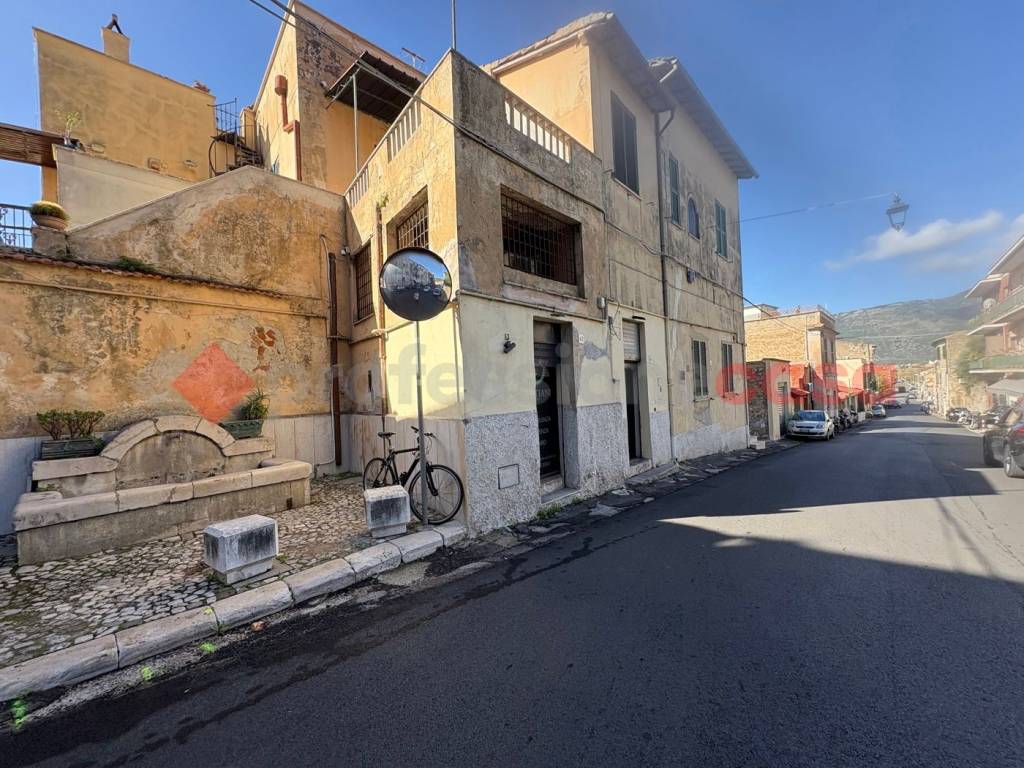Immobile a Terracina in VIA PORTA ROMANA, 46 - Foto 5