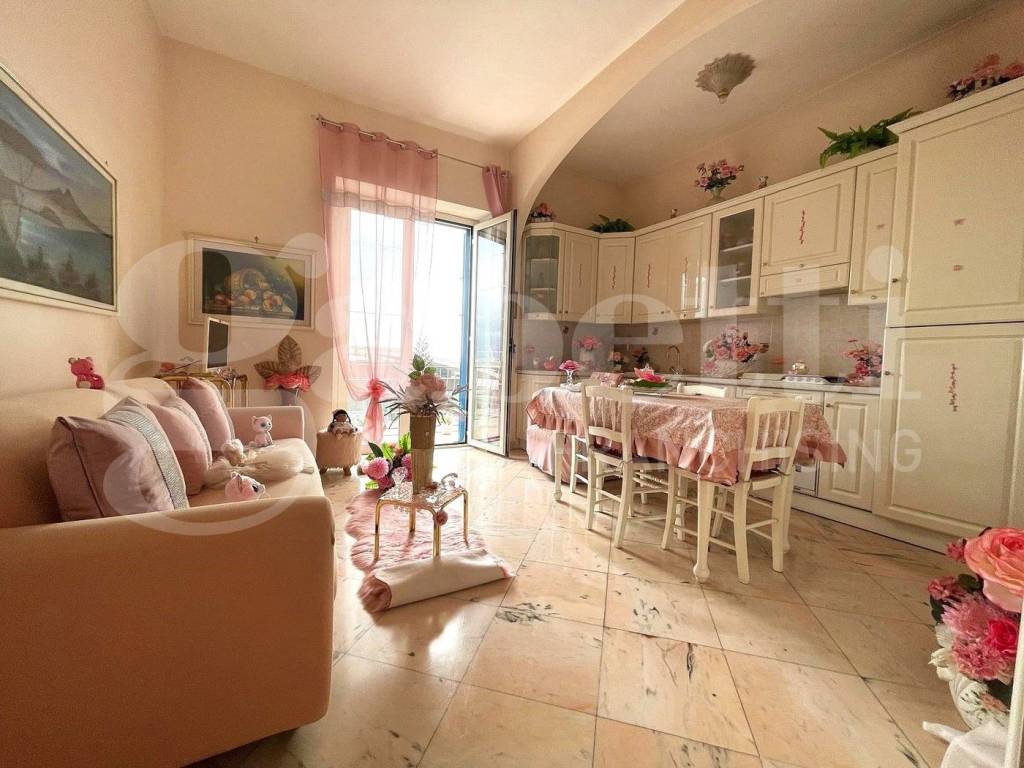 Appartamento a Gaeta in Lungomare G. Caboto, 216 - Foto 5