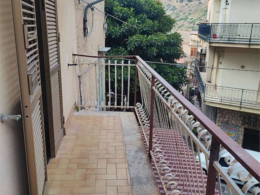 Casa indipendente a Torretta in via Giulio Cesare - Foto 3
