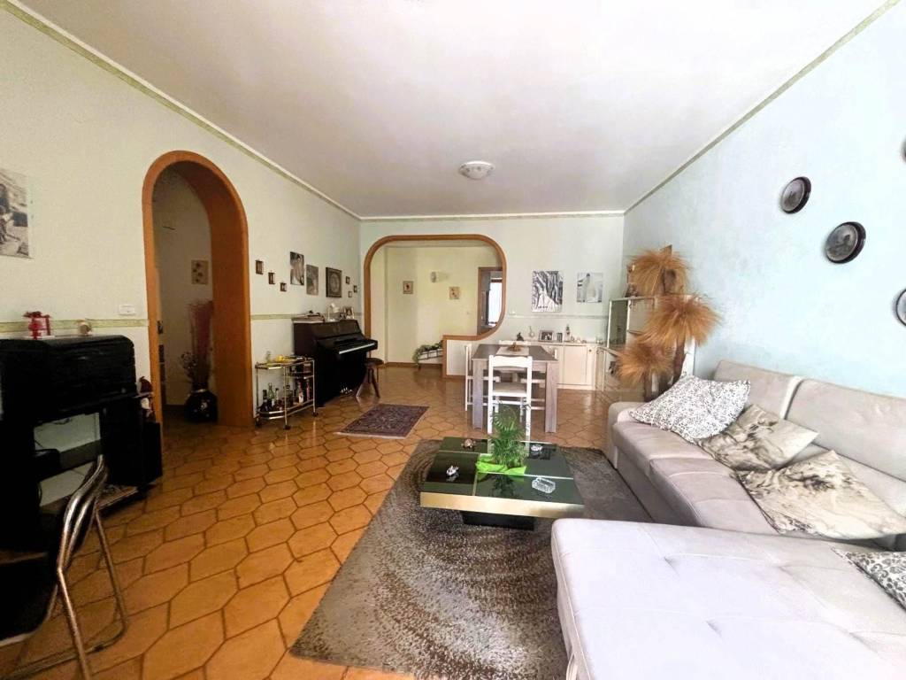 Appartamento a Aci catena in Via Pozzo , 77 - Foto 2