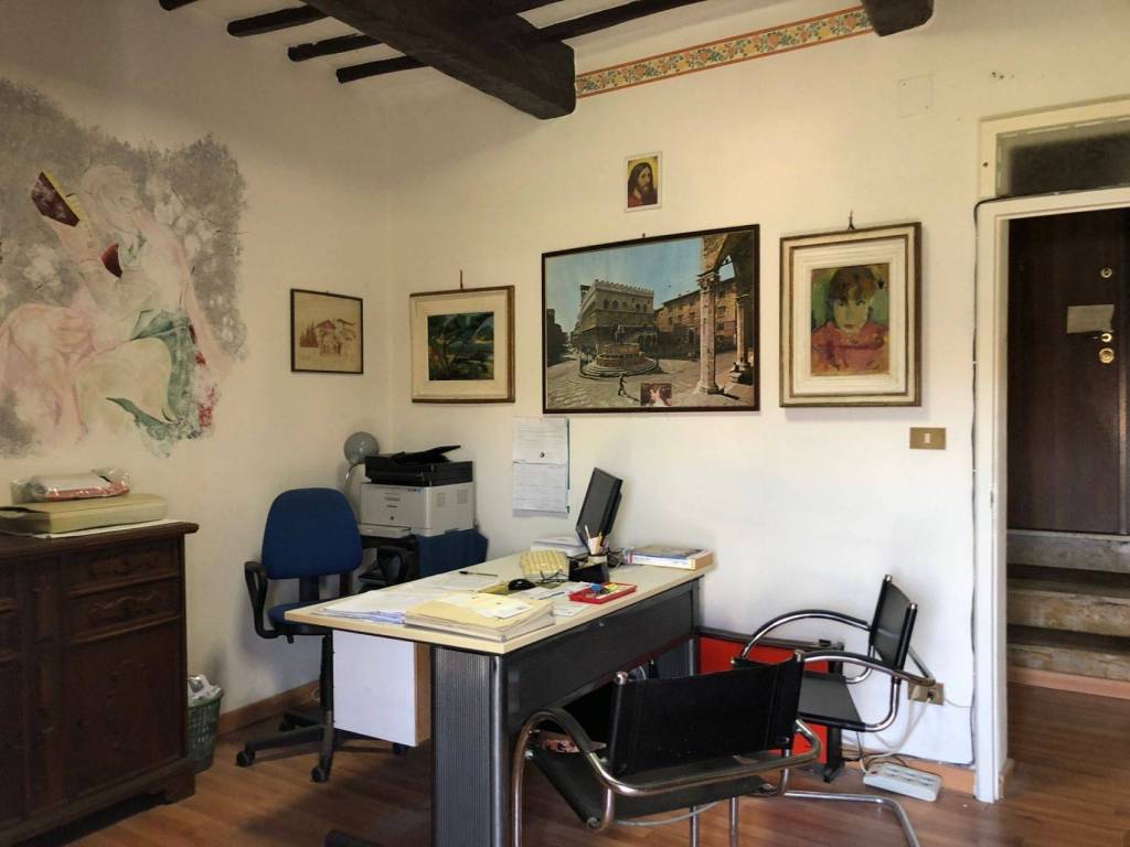 Appartamento a Perugia in Piazza Morlacchi - Foto 2